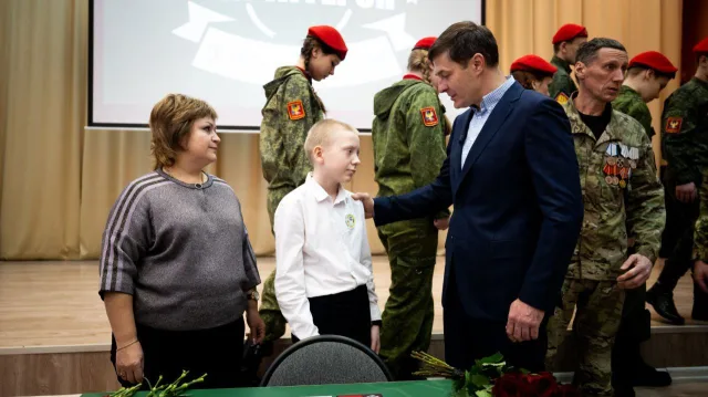 «Парту Героя» в память о погибшем на СВО военнослужащем открыли в гимназии Томилино г.о. Люберцы