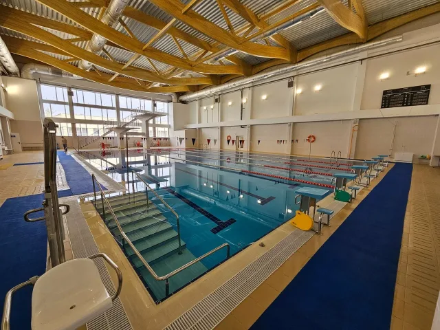 Ветераны и семьи участников СВО из Люберец могут бесплатно посещать бассейн