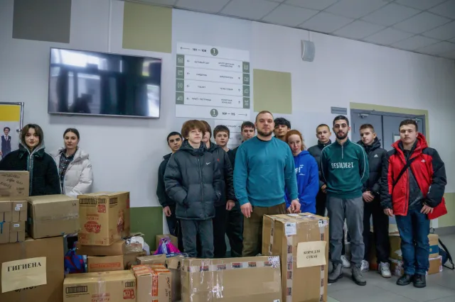 Представители «Единой России» доставили 300 кг помощи в приют «Некрасовка» и поддержали более 2 700 собак