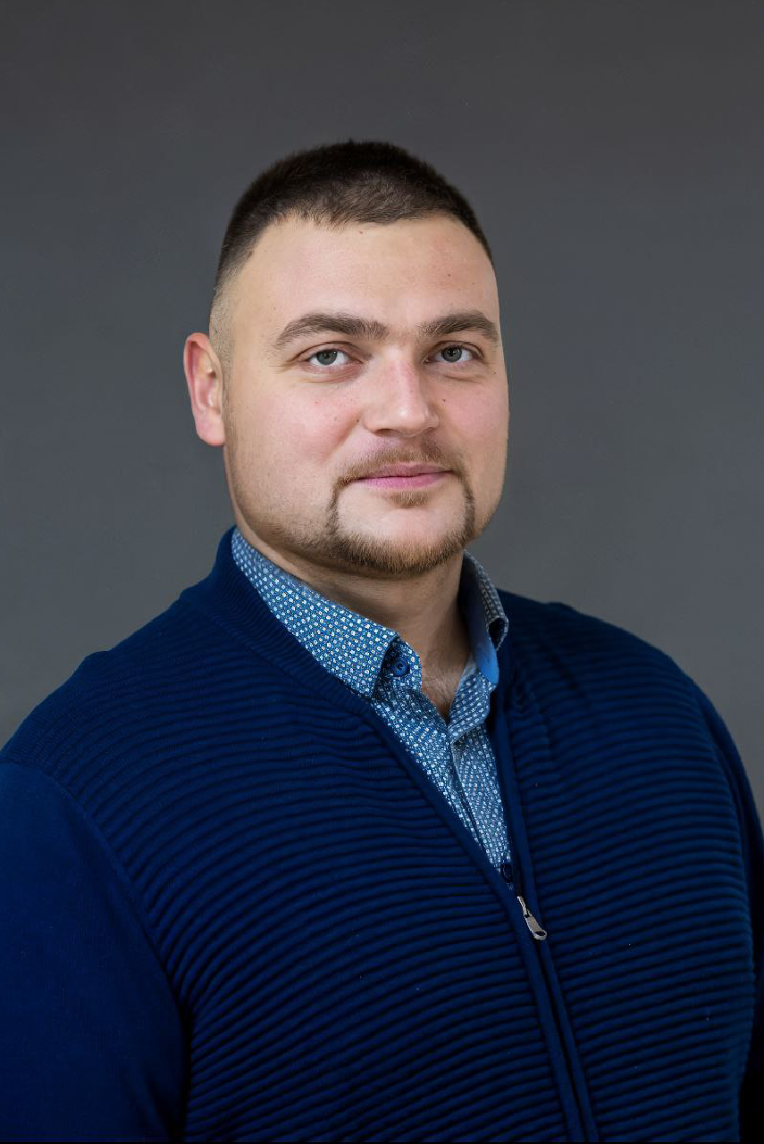 Кустарев Андрей Игоревич